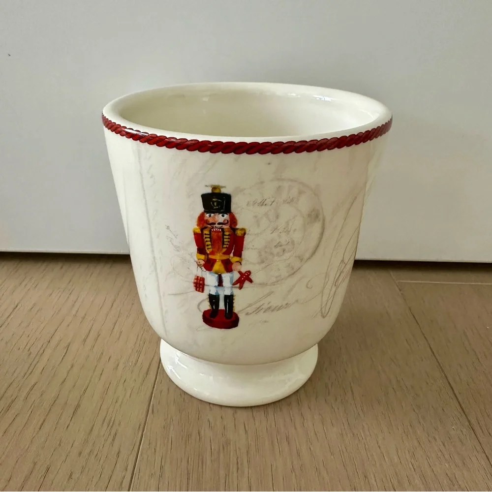 Williams Sonoma Nutcracker Christmas Holiday Festive Set of 6 Mugs - Picture 4 of 9